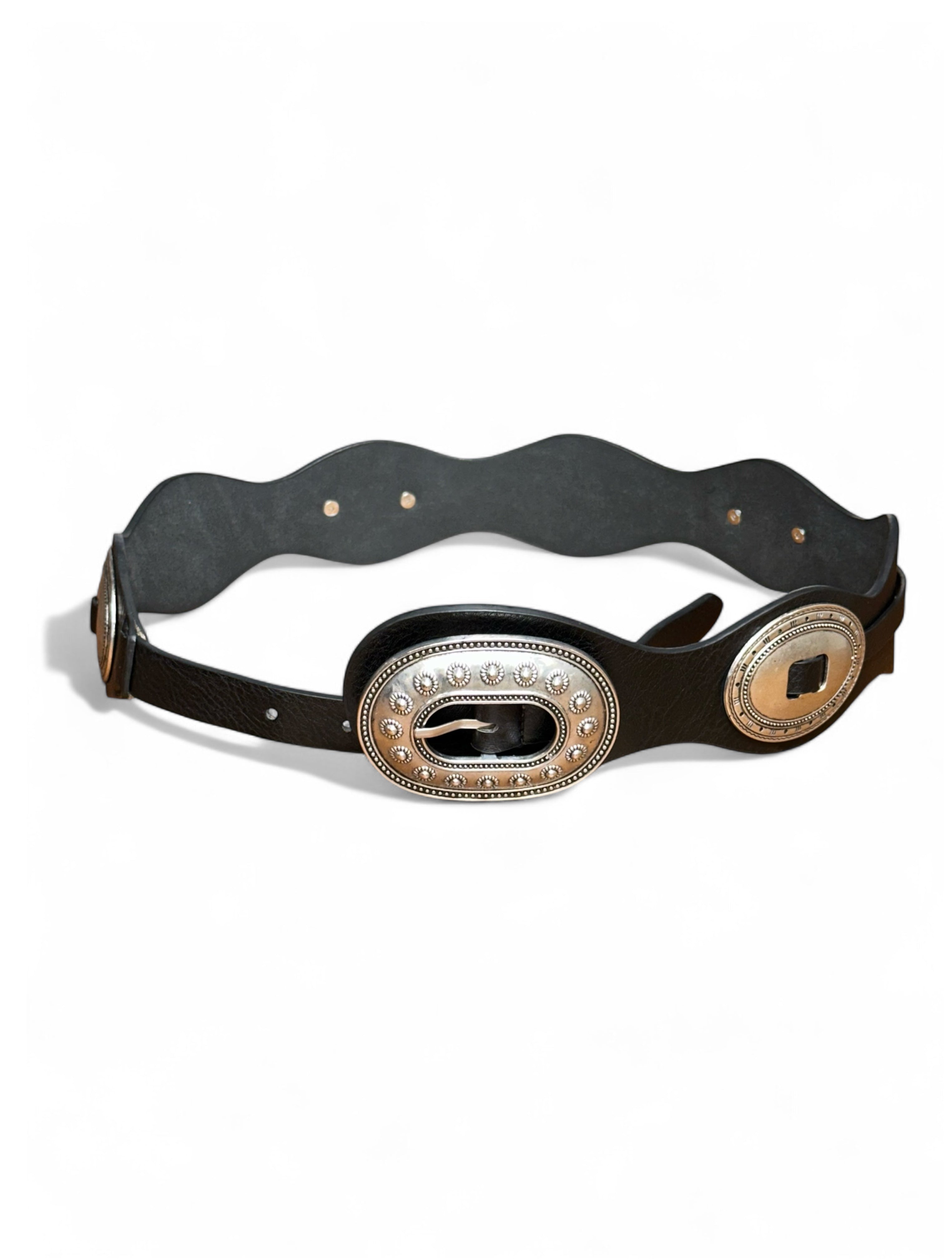 BELT WITH OVAL APPLICATIONS